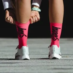 Calcetines Running Unisex Stay Strong - PACIFIC and CO, Color Coral -Running comercio calcetin running unisex stay strong tricotado color coral 1