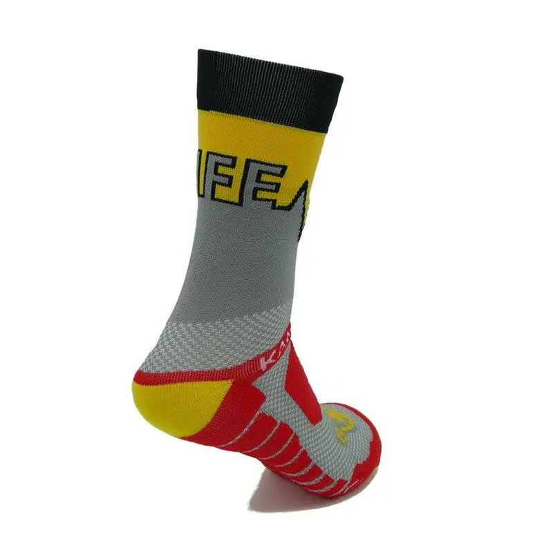 Calcetines de Running KAMUABU Unisex - Gris/Amarillo 23cm de Caña para Máximo Confort y Soporte 3 Calcetines de Running KAMUABU Unisex - Gris/Amarillo 23cm de Caña para Máximo Confort y Soporte
