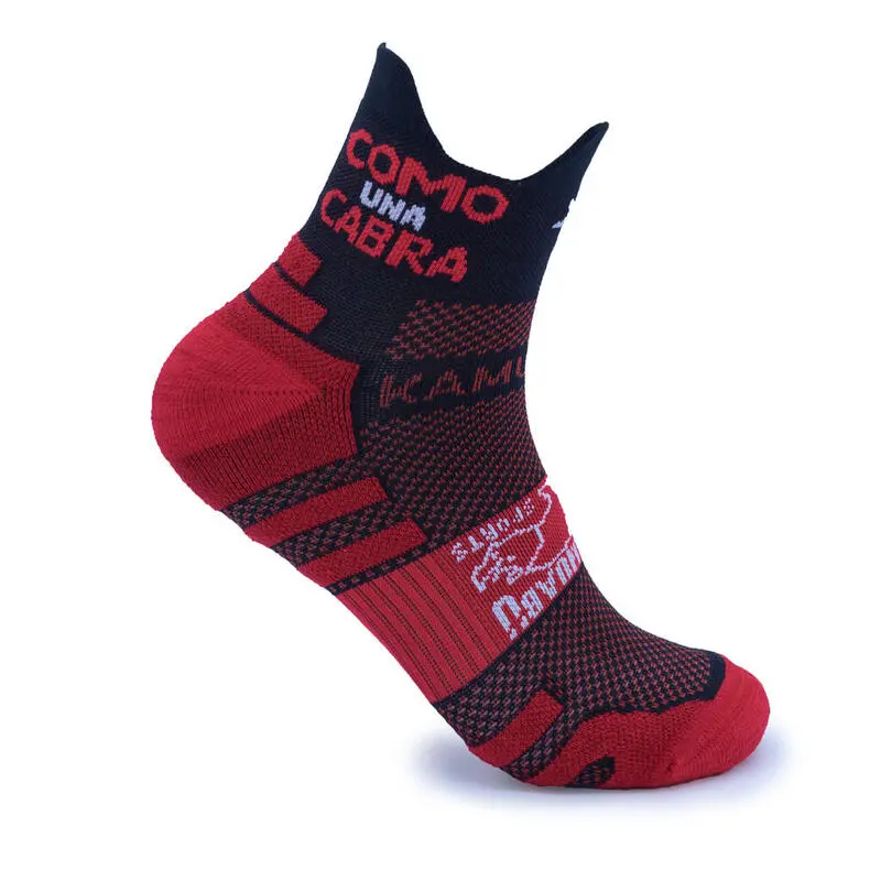 CALCETINES RUNNING TOBILLEROS #COMOUNACABRA Unisex KAMUABU Rojo/Negro - Compresión Óptima para Carreras 6 CALCETINES RUNNING TOBILLEROS #COMOUNACABRA Unisex KAMUABU Rojo/Negro - Compresión Óptima para Carreras - Imagen 4