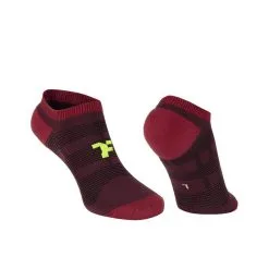 Calcetines Ultra Bajos Con Refuerzo Para Correr Fyke En Color Rojo - Ideal para Running y Deporte -Running comercio calcetines ultra bajos con refuerzo para correr fyke en color borgoa