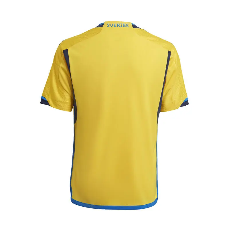 ADIDAS Camiseta Primera Equipación Suecia 22 - Fútbol Ropa Oficial 4 ADIDAS Camiseta Primera Equipación Suecia 22 - Fútbol Ropa Oficial - Imagen 2