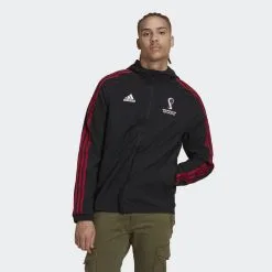 ADIDAS Chaqueta Oficial Copa Mundial de la FIFA 2022™ con Emblema - Ropa de Fútbol