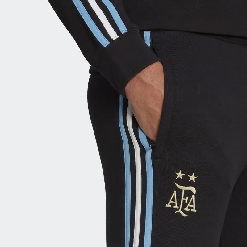 ADIDAS Pantalón Argentina DNA - Ropa de Fútbol Oficial 7 ADIDAS Pantalón Argentina DNA - Ropa de Fútbol Oficial - Imagen 5