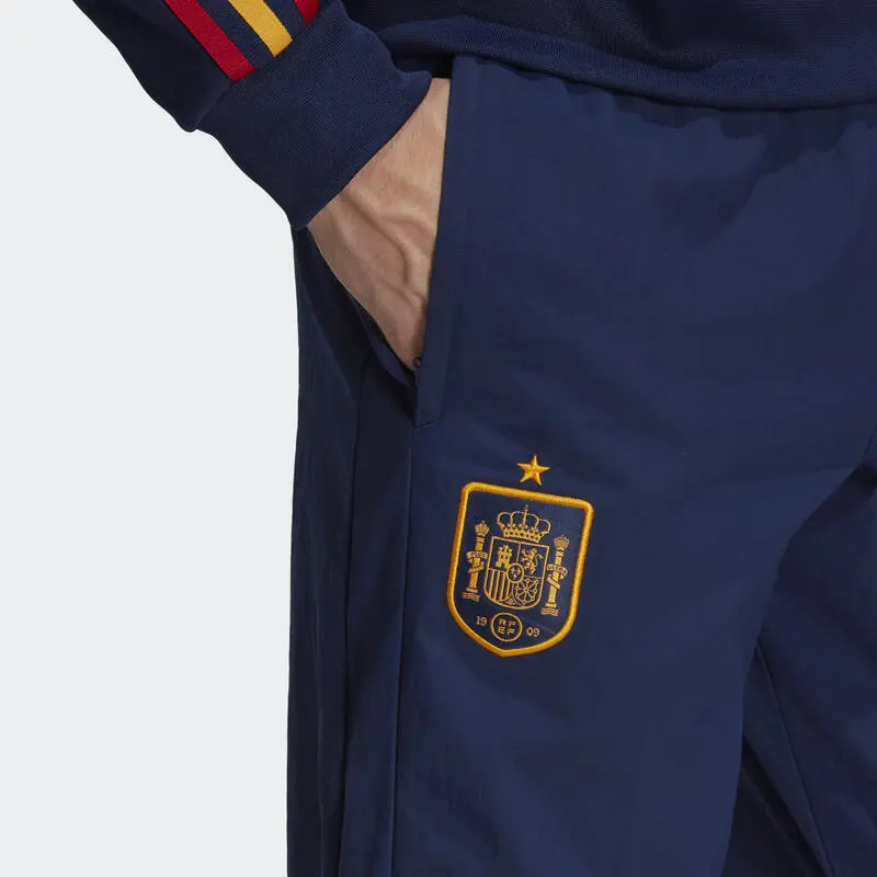 ADIDAS Pantalón España Travel - Ropa de Fútbol Oficial 7 ADIDAS Pantalón España Travel - Ropa de Fútbol Oficial - Imagen 5