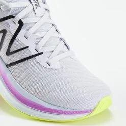 Zapatillas Running Mujer - NEW BALANCE PROPEL V4 BLANCO VIOLETA - Ligereza y Comodidad 11 Zapatillas Running Mujer - NEW BALANCE PROPEL V4 BLANCO VIOLETA - Ligereza y Comodidad -Running comercio zapatillas running mujer new balance propel v4 blanco violeta 4